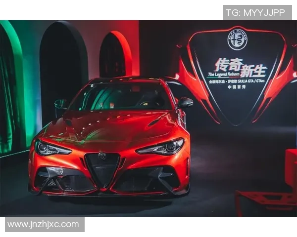 传奇球星荣耀再现足球广告打造不朽传奇魅力球场盛宴