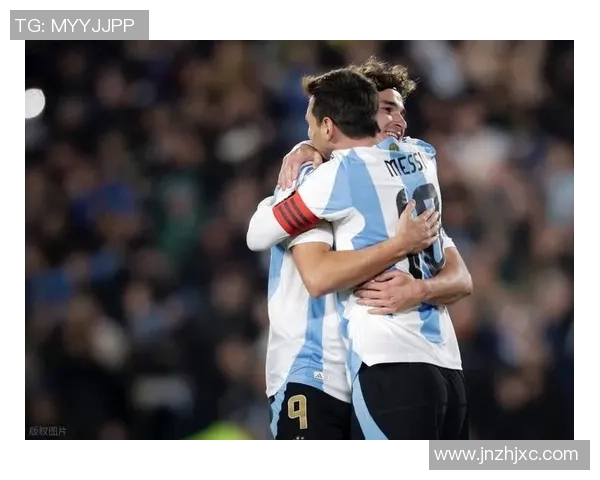 足球历史传奇人物全解析:从贝利到梅西的辉煌征程